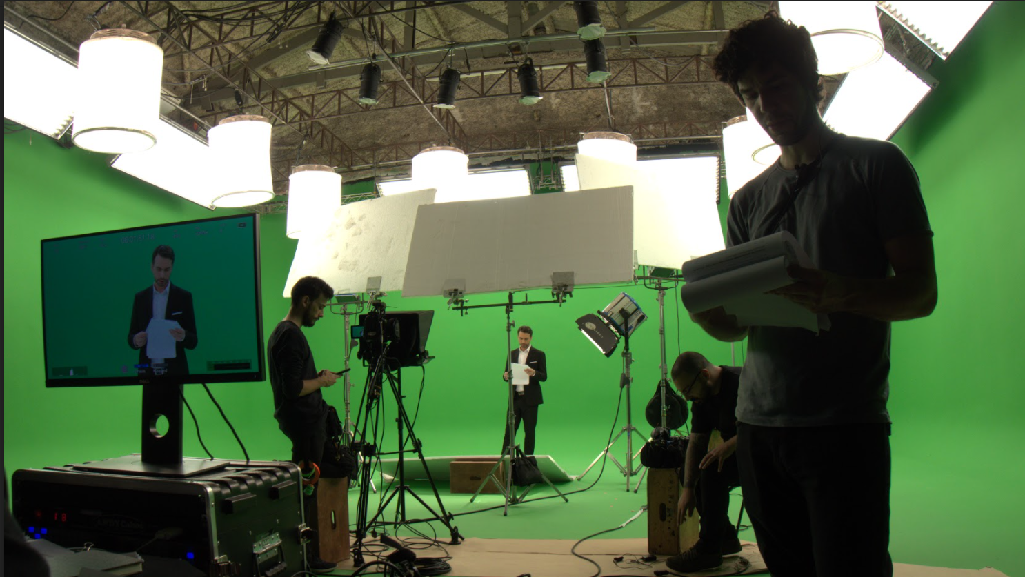 Pessoas +1100 profissionais envolvidos em nossas produções